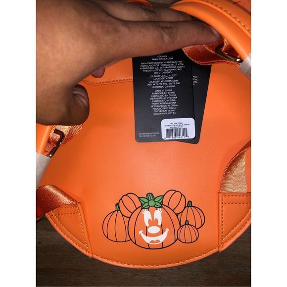 Loungefly NWT Disney Glow Face Minnie Pumpkin HALLOWEEN Backpack Purse - Picture 7 of 14